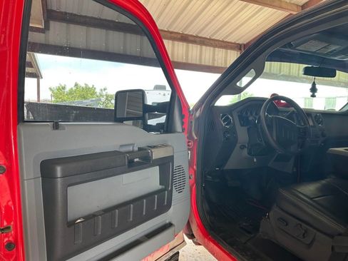 Used 2016 Ford F250 XLT w/ XLT Value Package AWD/4WD image 8