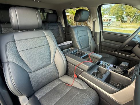 Used 2024 Toyota Tundra Limited image 15