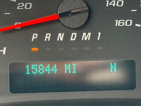 Used 2014 Chevrolet Express 3500 LS RWD image 2