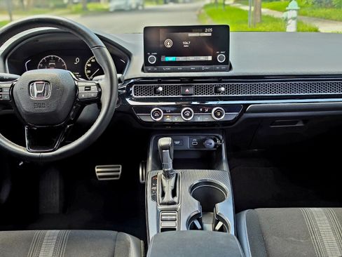 Used 2023 Honda Civic Sport image 16