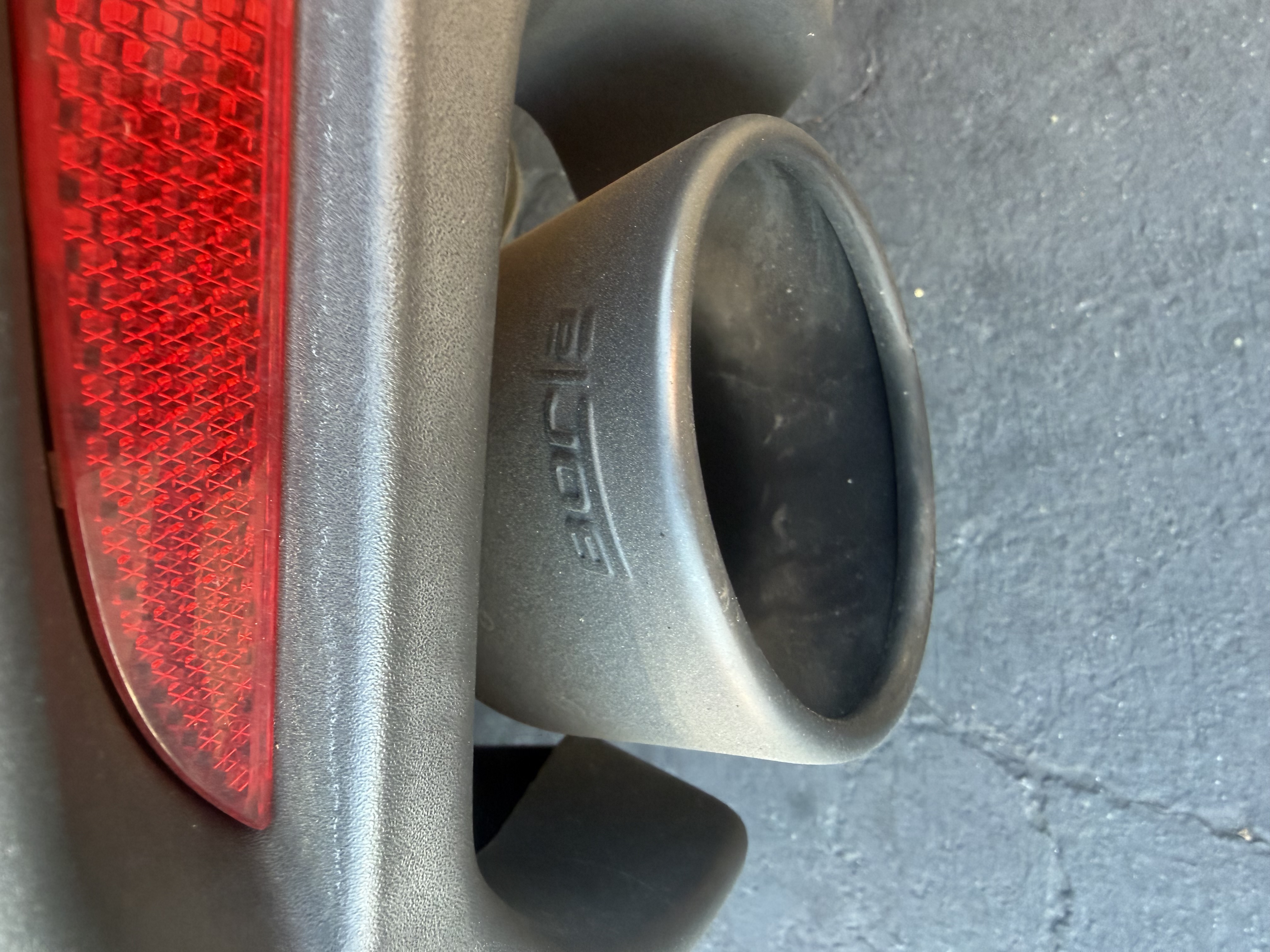 Used 2021 Chevrolet Camaro LT w/ RS Package RWD image 9