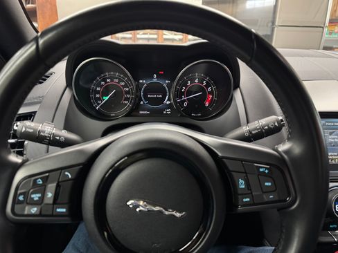 Used 2016 Jaguar F-TYPE Coupe RWD image 14