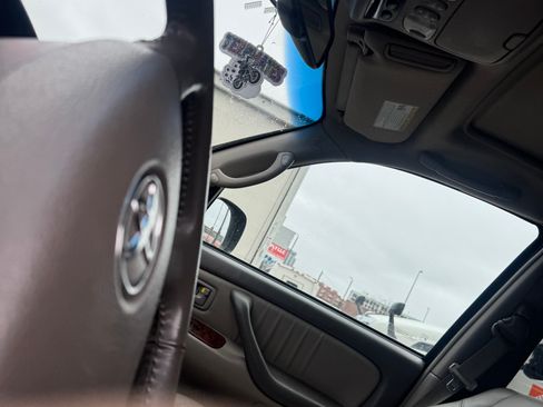 Used 2007 Toyota Sequoia Limited image 10