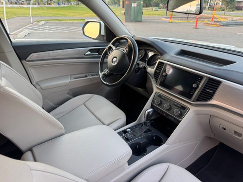 Used 2018 Volkswagen Atlas SE AWD/4WD image 12