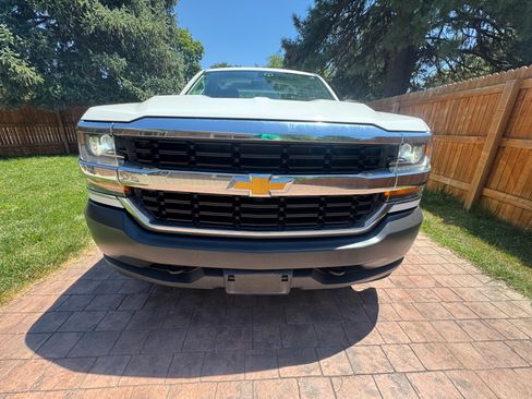 Used 2018 Chevrolet Silverado 1500 W/T w/ Trailering Package image 4