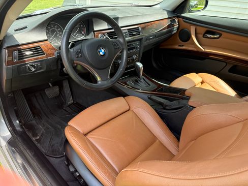Used 2011 BMW 328i xDrive Coupe AWD/4WD image 6