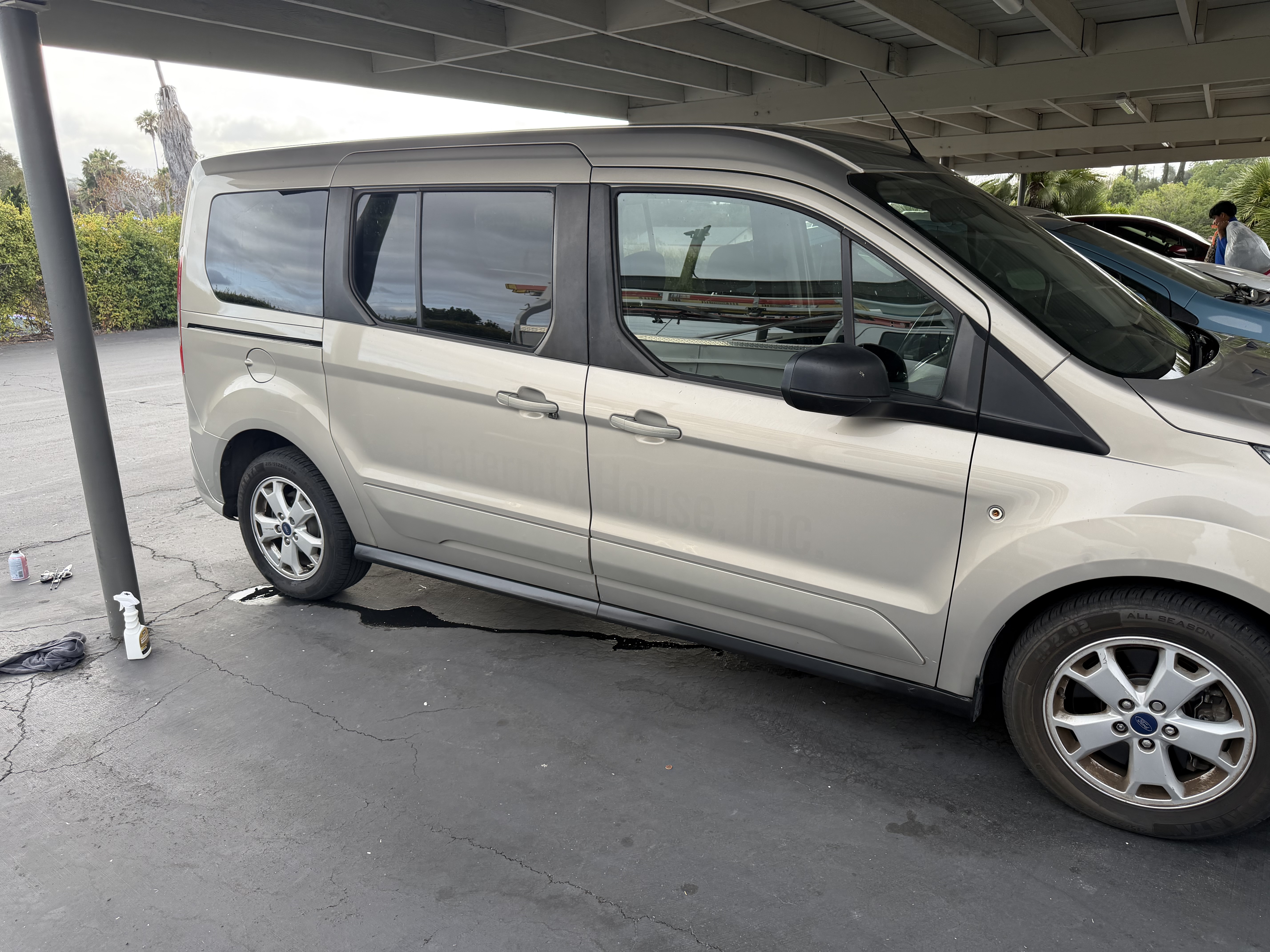Used 2016 Ford Transit Connect XLT FWD image 2