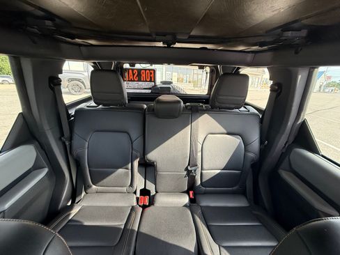 Used 2022 Ford Bronco Badlands w/ Sasquatch Package AWD/4WD image 12