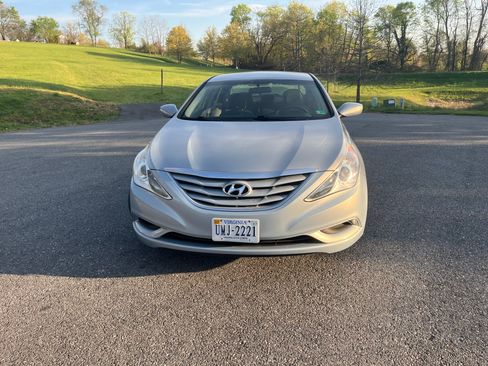 Used 2011 Hyundai Sonata GLS image 4