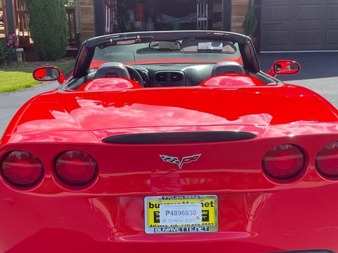 Used 2012 Chevrolet Corvette Convertible image 2