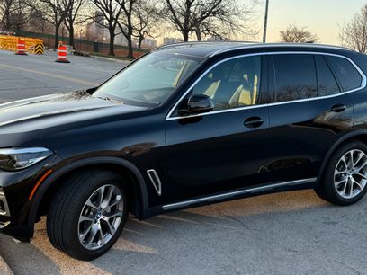 Used 2019 BMW X5 xDrive40i w/ Premium Package 2