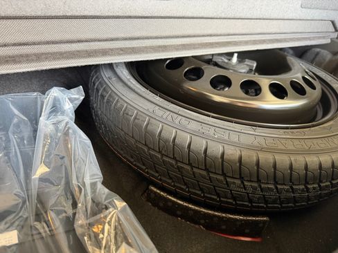 Used 2023 Buick Encore GX Select image 16