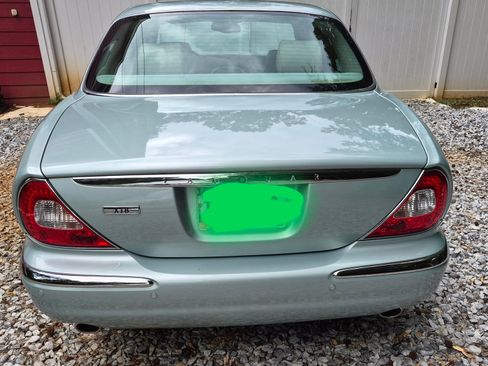 Used 2004 Jaguar XJ8 RWD image 5