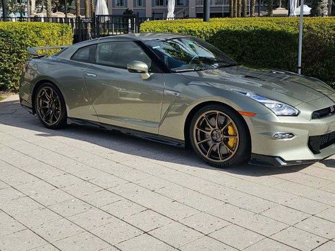 Used 2024 Nissan GT-R w/ Floor Mat Package AWD/4WD image 9