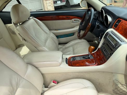 Used 2006 Lexus SC 430 Convertible image 9