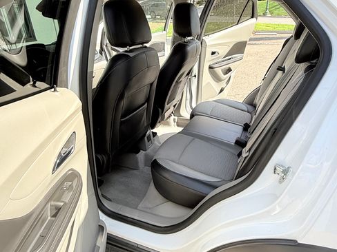 Used 2016 Buick Encore FWD image 13