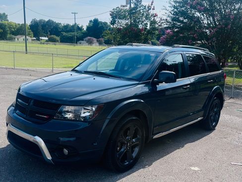 Used 2018 Dodge Journey Crossroad w/ Popular Equipment Group FWD image 8