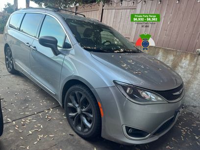 Used 2017 Chrysler Pacifica Touring-L
