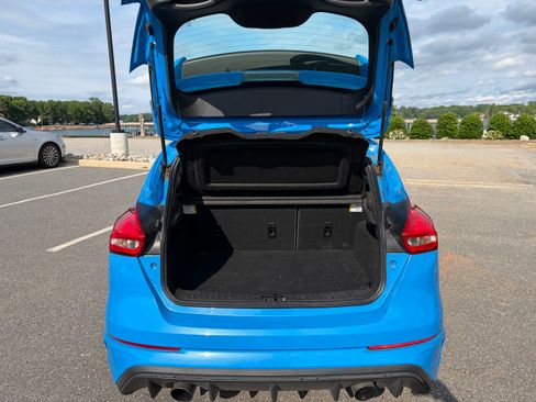 Used 2017 Ford Focus RS AWD/4WD image 6