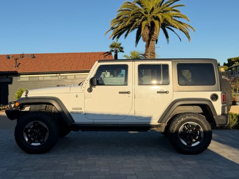 Used 2014 Jeep Wrangler Unlimited Sport w/ Quick Order Package 24S AWD/4WD image 5