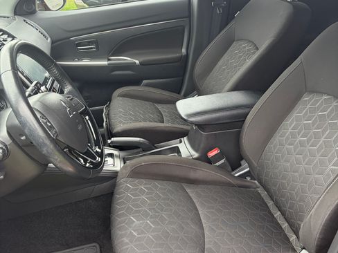 Used 2020 Mitsubishi Outlander Sport SE AWD/4WD image 6