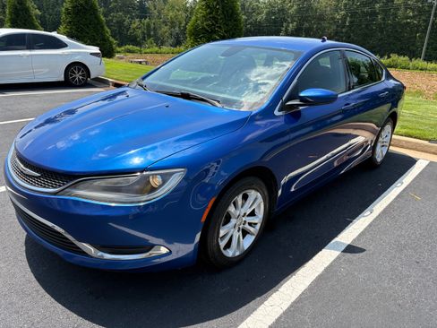 Used 2016 Chrysler 200 Limited FWD image 5