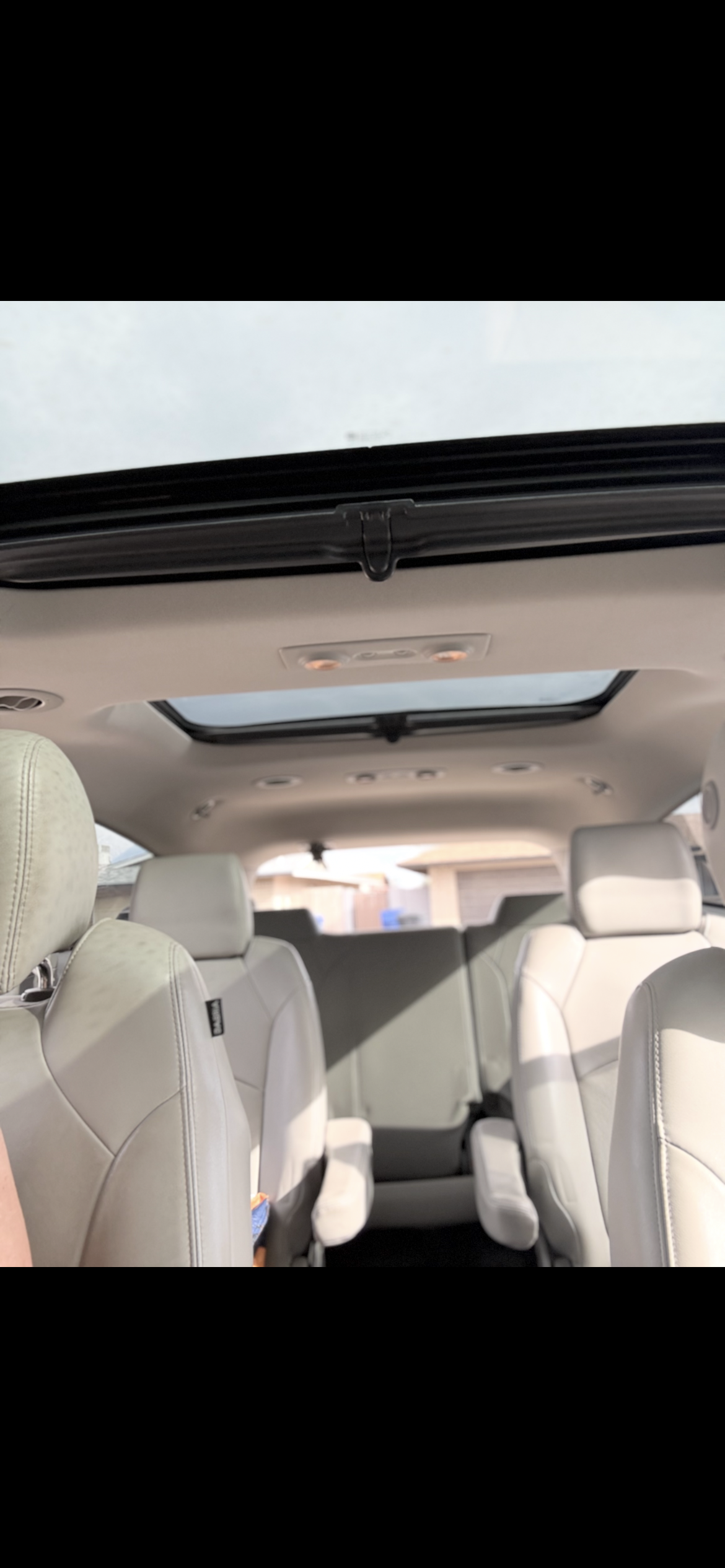 Used 2017 Buick Enclave Leather FWD image 1