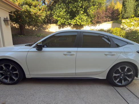 Used 2025 Honda Civic Sport Touring image 4