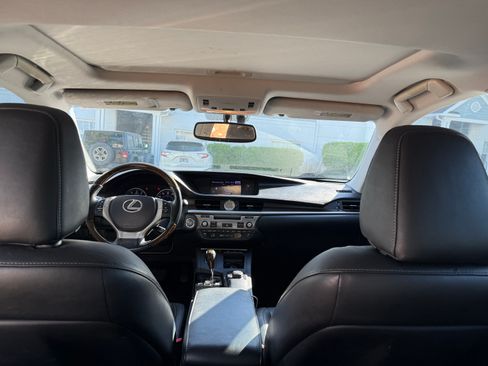 Used 2013 Lexus ES 350 w/ Luxury Pkg image 16