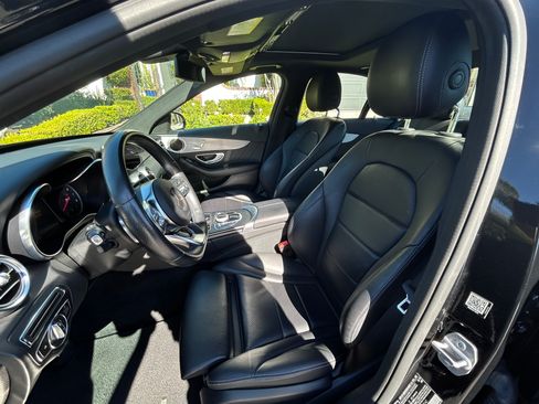 Used 2019 Mercedes-Benz C 300 Sedan image 4