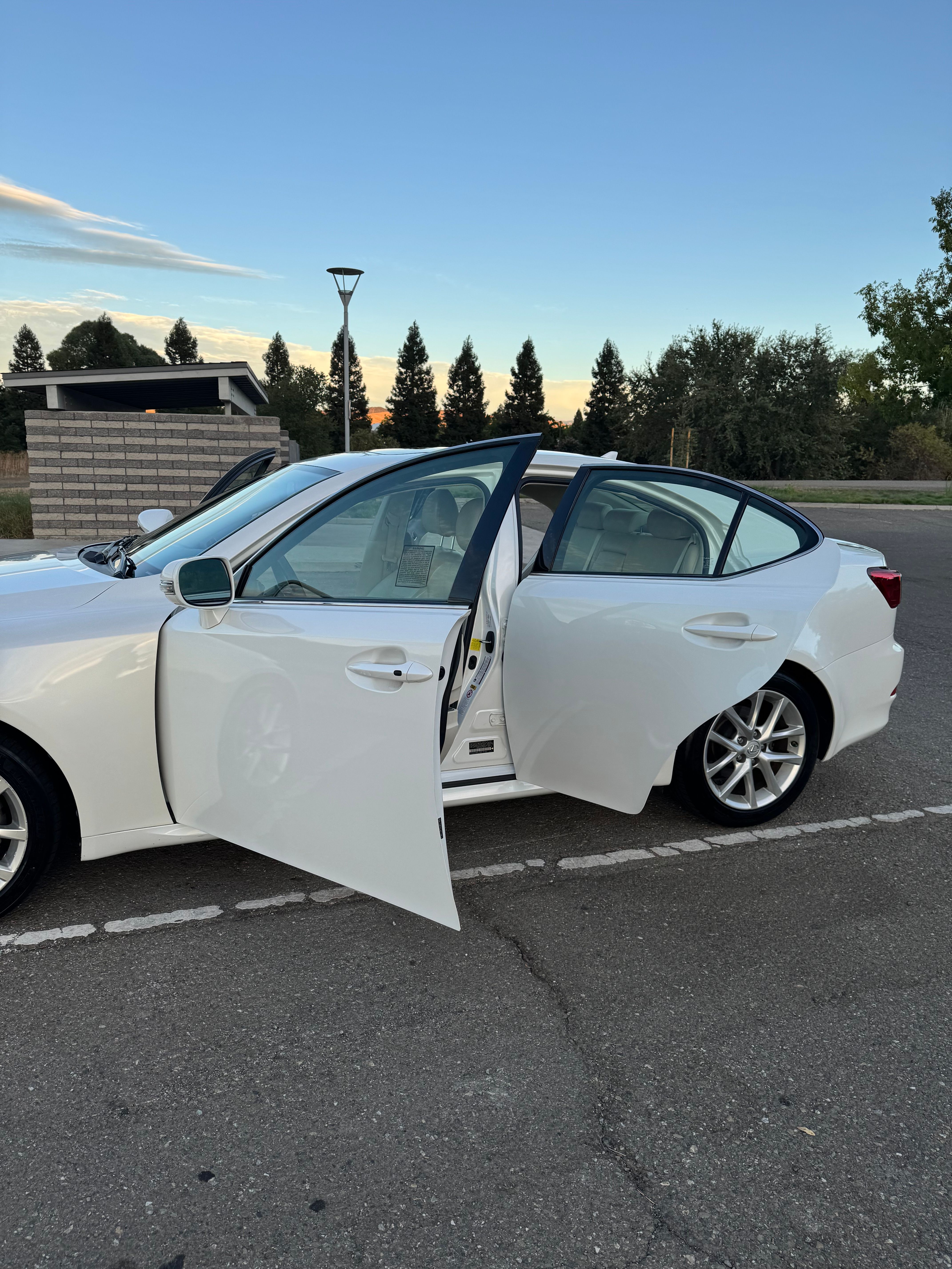 Used 2013 Lexus IS 250 w/ Premium Pkg Value Edition RWD image 9