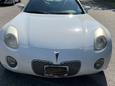 Used 2007 Pontiac Solstice Convertible w/ Premium Package RWD image 4