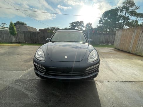 Used 2011 Porsche Cayenne S image 5