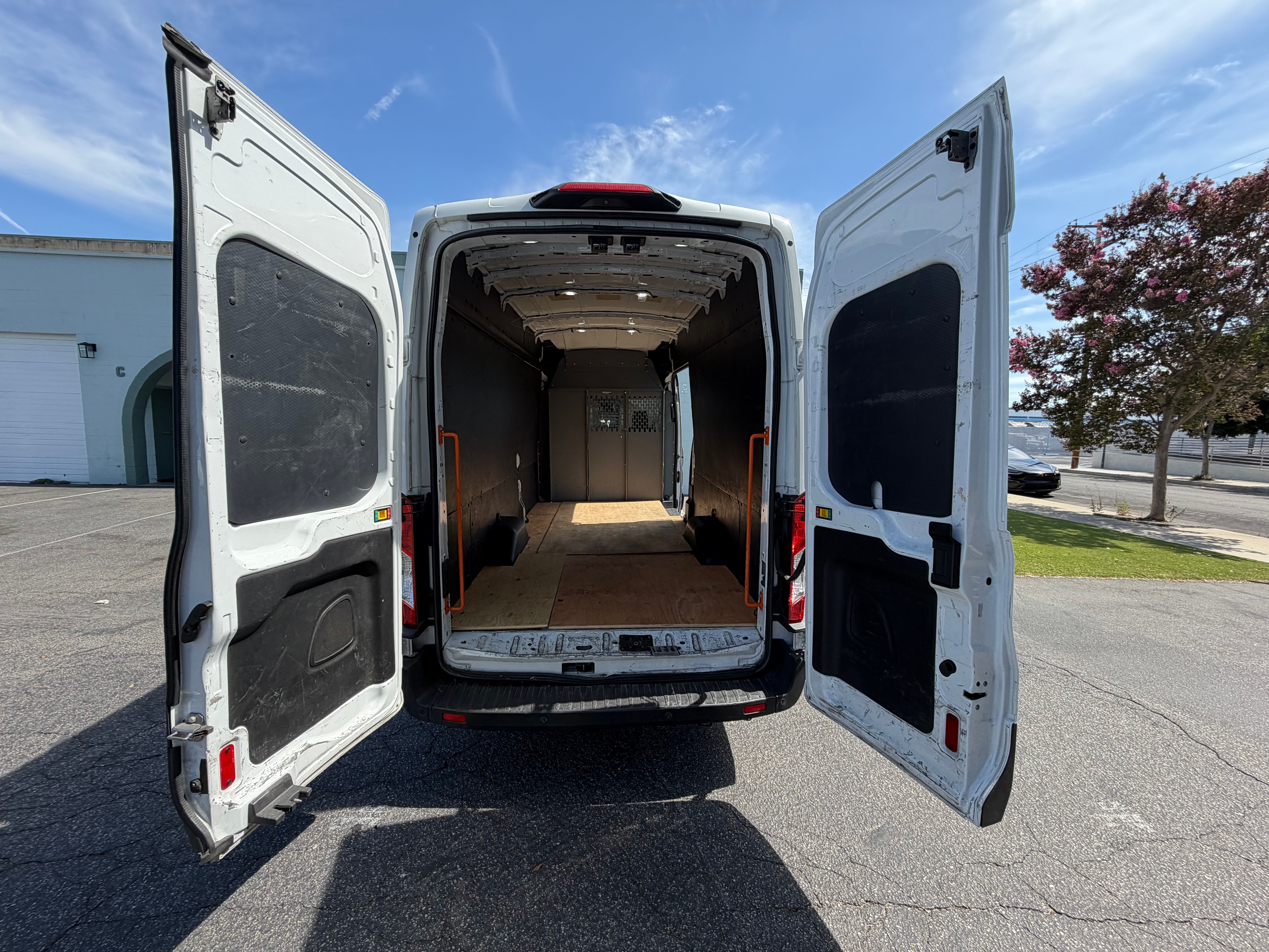 Used 2019 Ford Transit 350 148 High Roof Extended RWD image 6