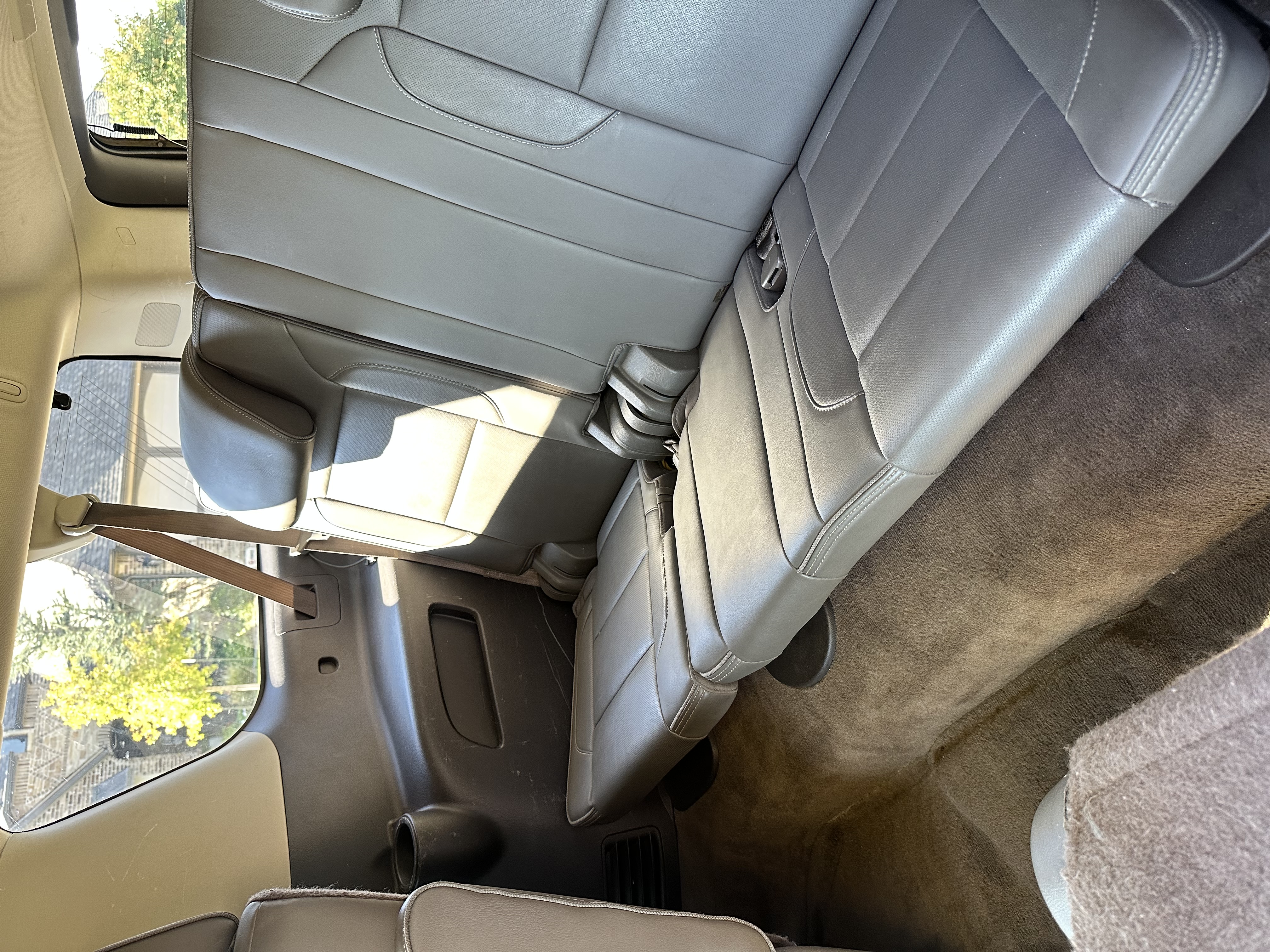 Used 2015 GMC Yukon XL Denali w/ Touring Package AWD/4WD image 9