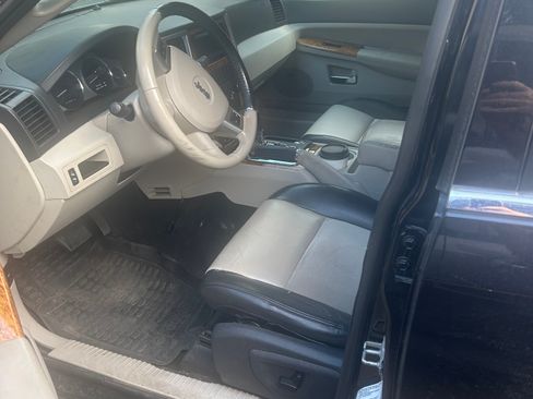 Used 2009 Jeep Grand Cherokee Limited image 16