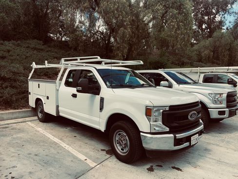 Used 2022 Ford F250 XL w/ Power Equipment Group RWD image 1