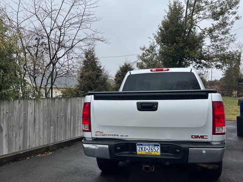 Used 2012 GMC Sierra 1500 SLE w/ Power Tech Package image 9