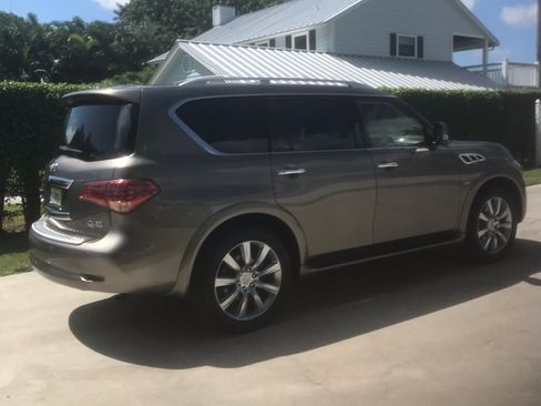 Used 2014 INFINITI QX80 4WD w/ Theater Package image 2
