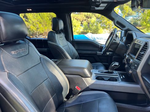 Used 2017 Ford F150 Raptor w/ Equipment Group 802A Luxury AWD/4WD image 22