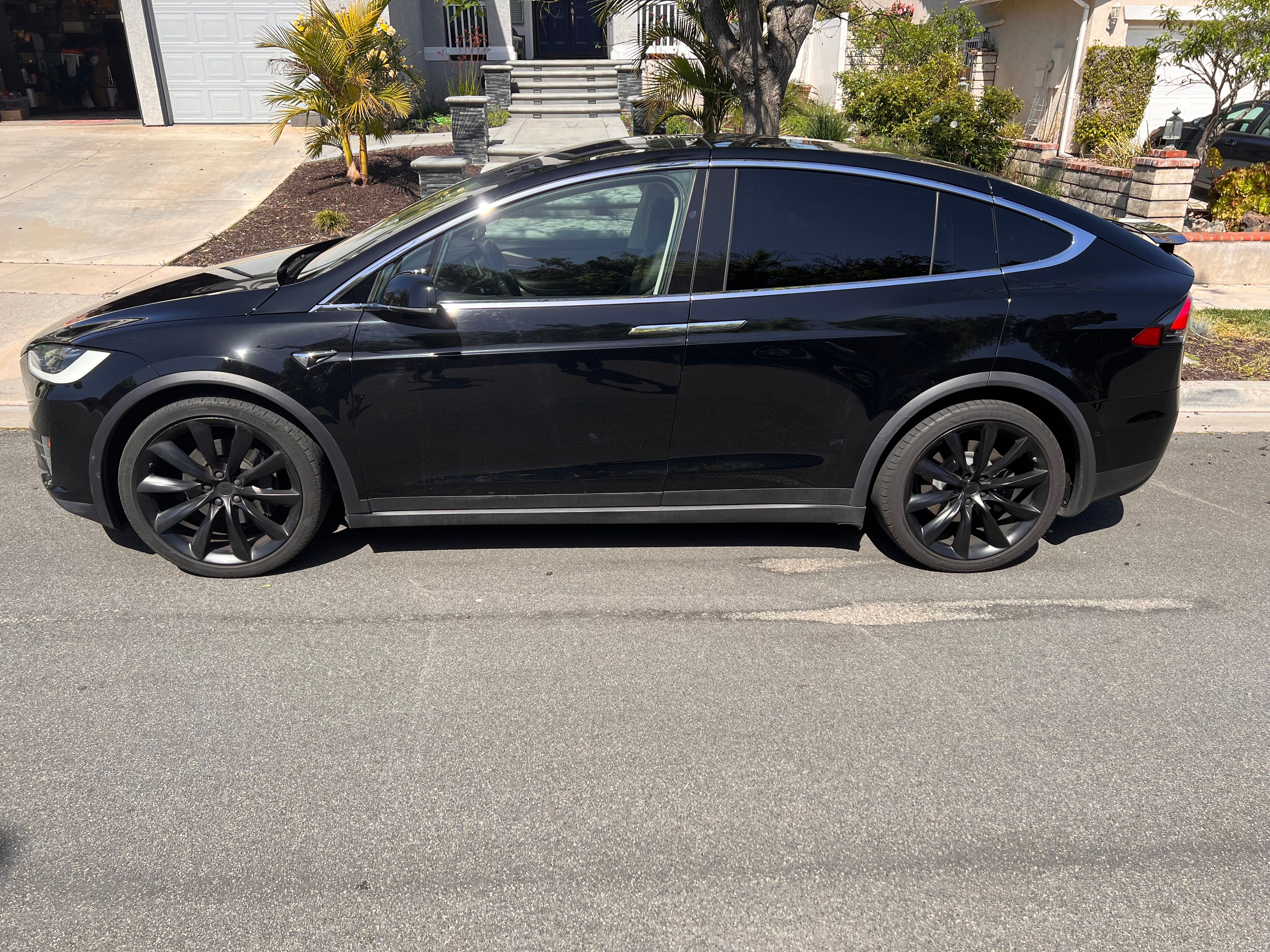 Used 2018 Tesla Model X 75D AWD/4WD image 10