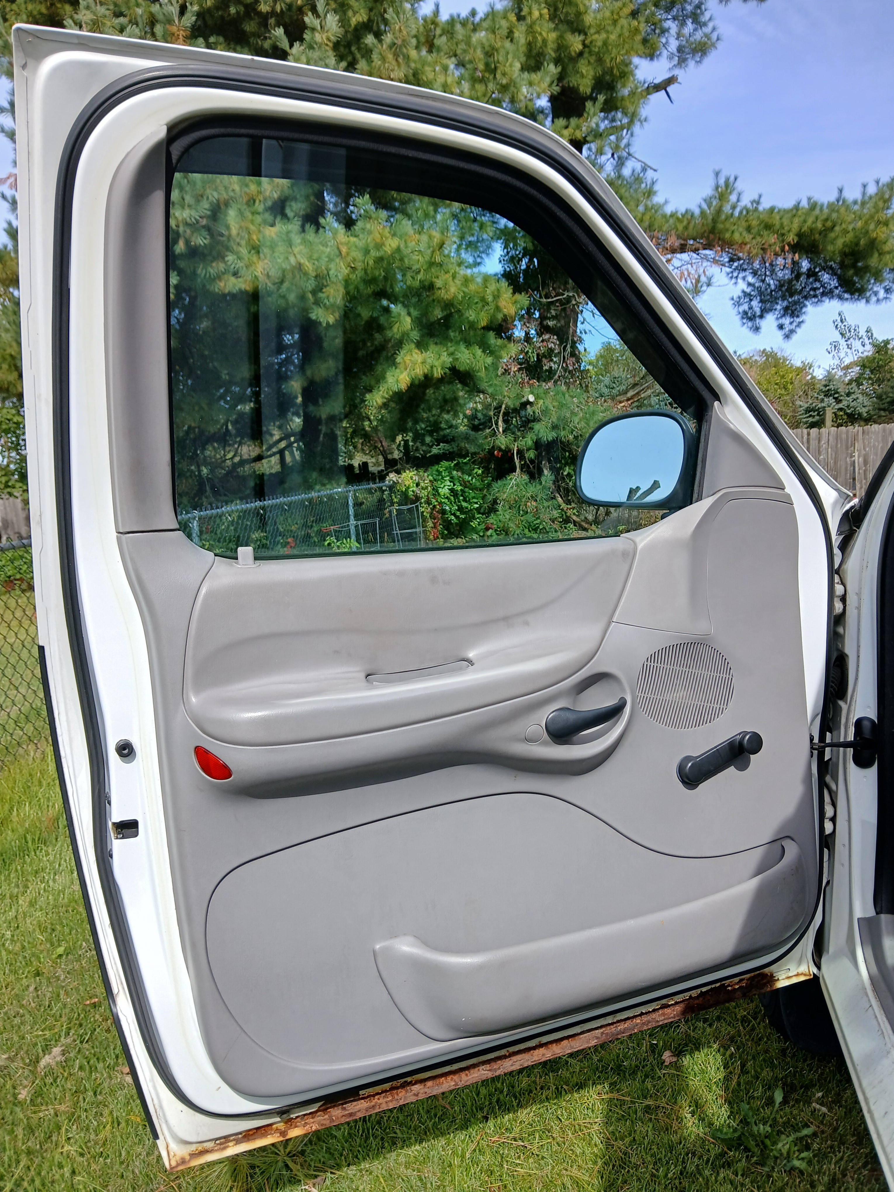 Used 1997 Ford F150 4x4 Regular Cab image 10