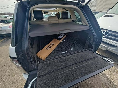 Used 2020 Land Rover Range Rover HSE image 16