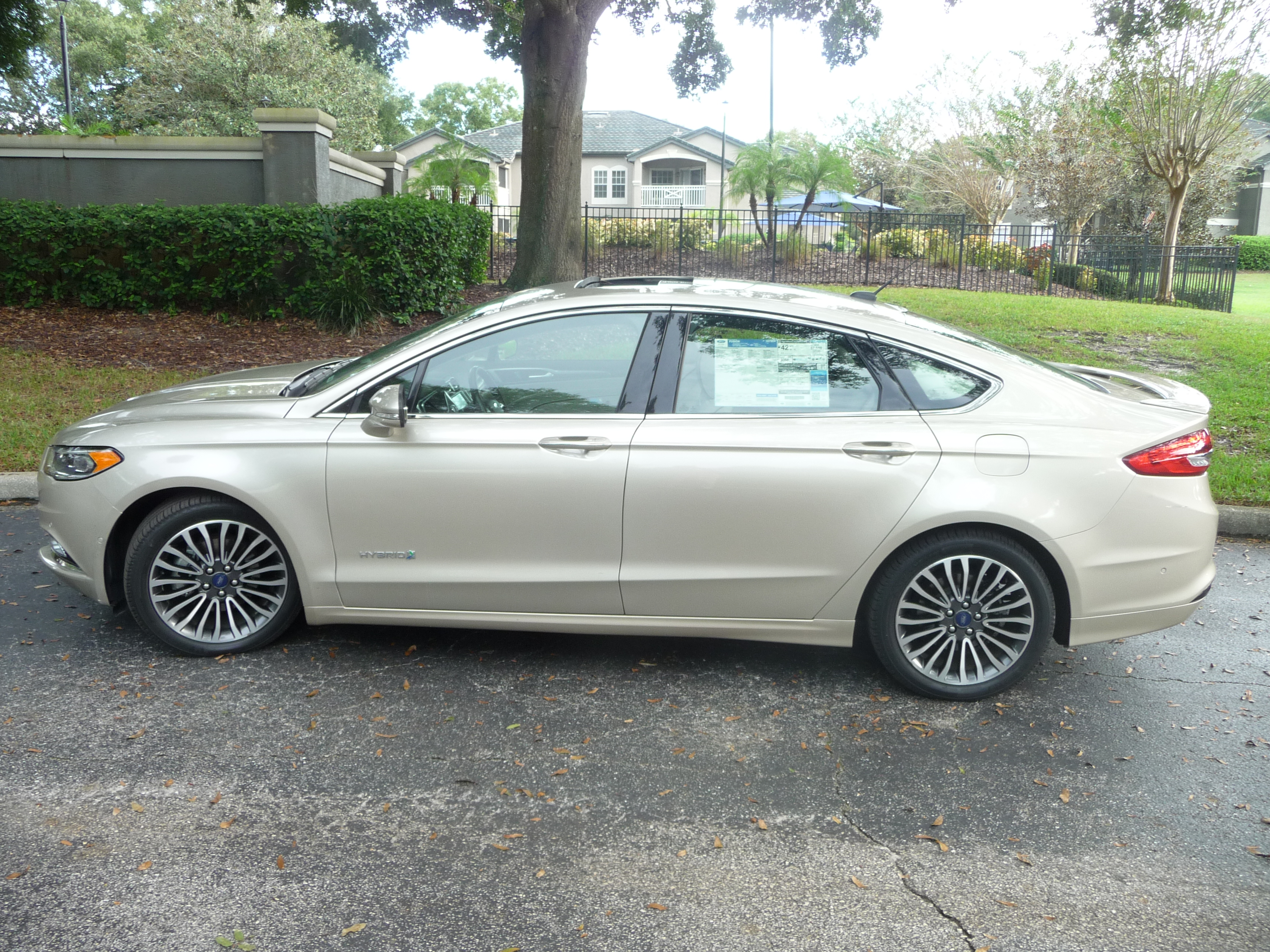 Used 2018 Ford Fusion Platinum FWD image 21