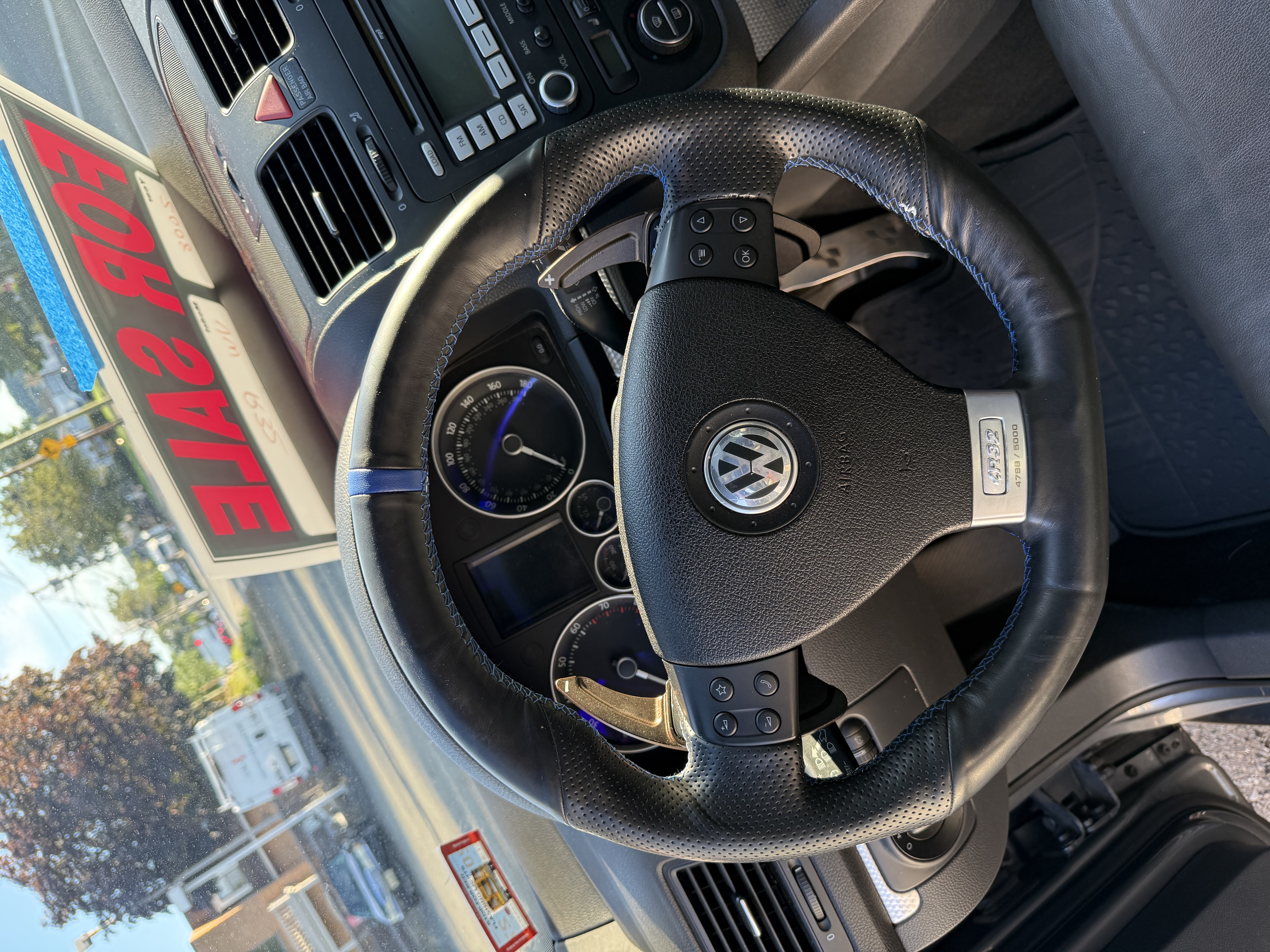 Used 2008 Volkswagen R32 AWD/4WD image 10