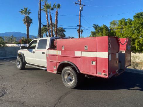 Used 2005 GMC Sierra 2500 SLT w/ Heavy-Duty Power Package image 1