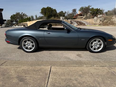 Used 2001 Jaguar XK8 Convertible image 8