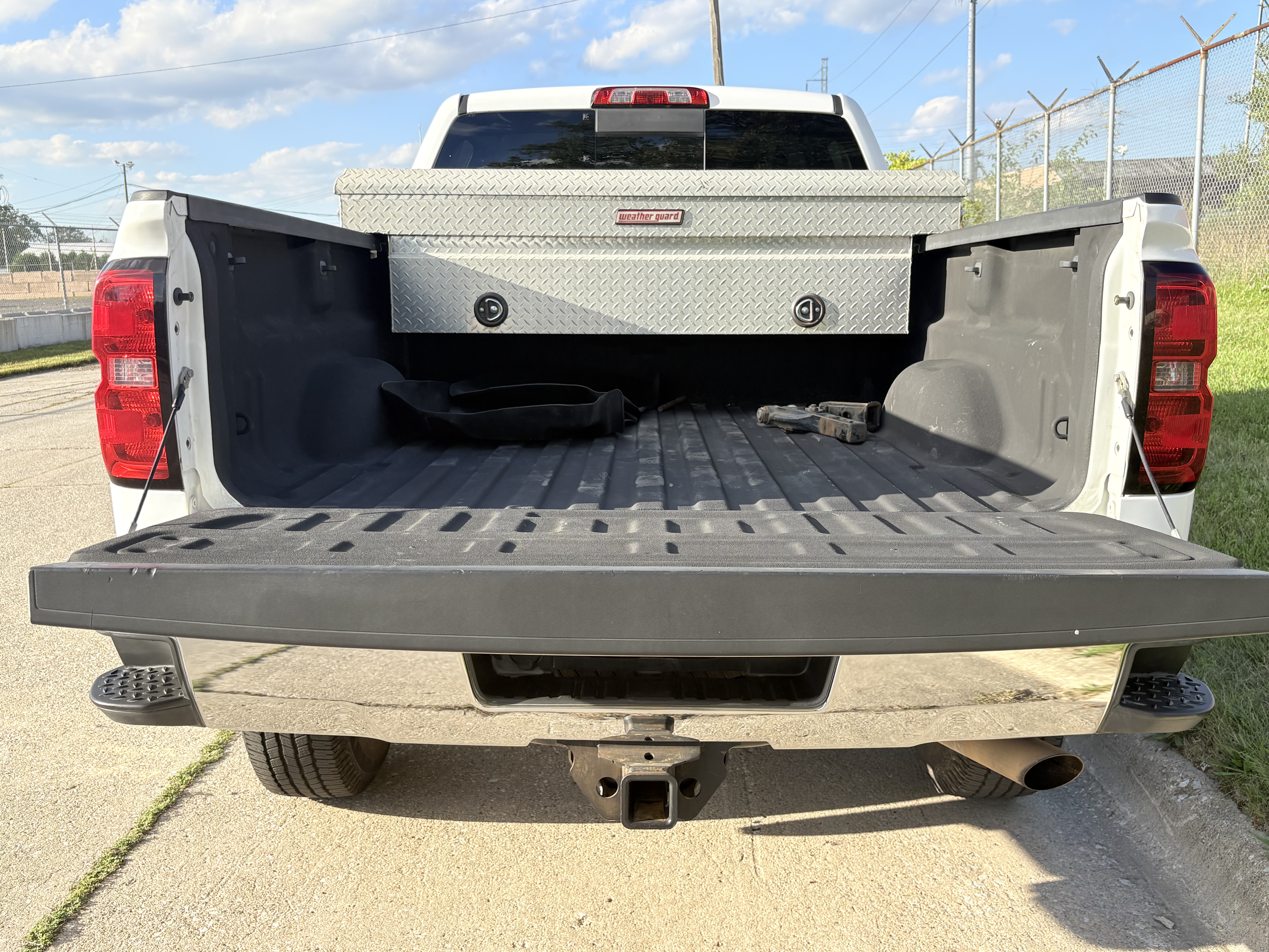Used 2015 Chevrolet Silverado 2500 LTZ RWD image 6
