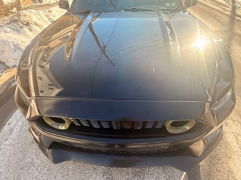 Used 2016 Ford Mustang Coupe image 9