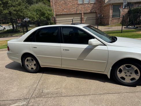Used 2003 Toyota Avalon XLS FWD image 5
